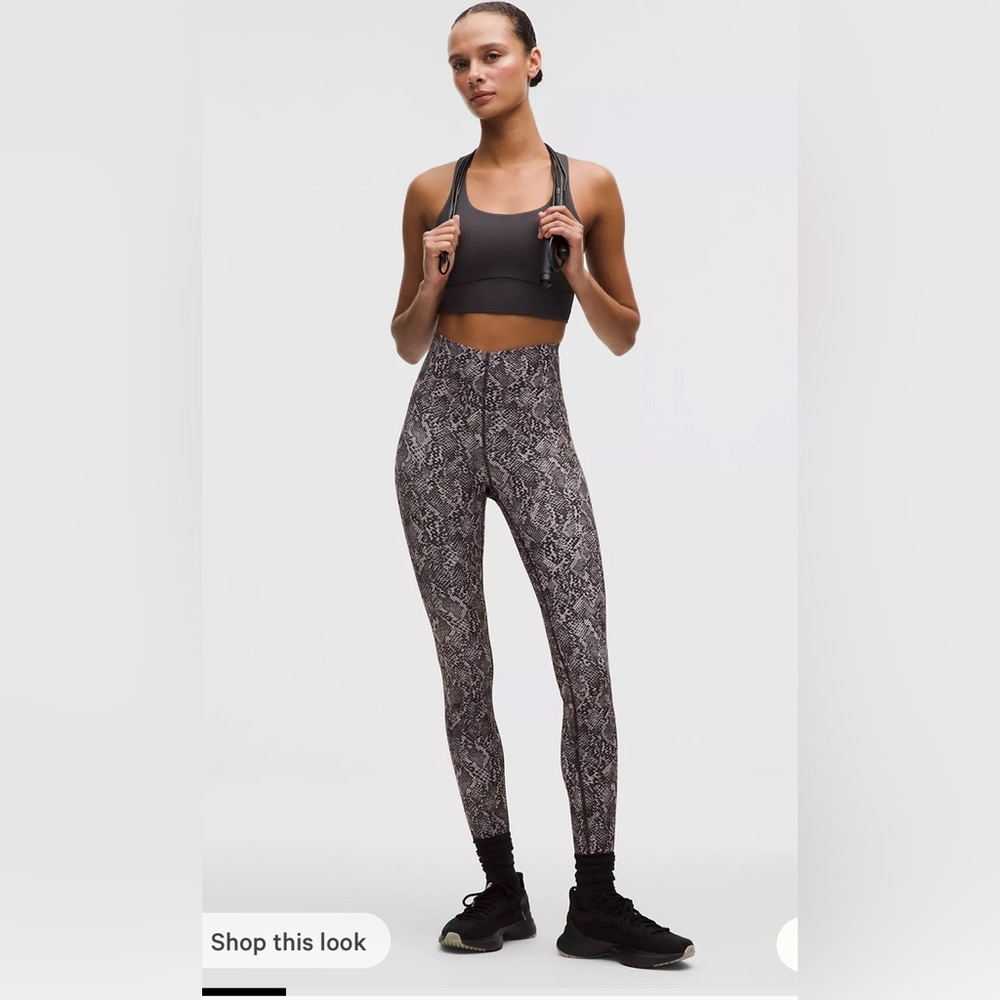 Lululemon size 6 size Glow Up super high rise